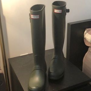 Hunter Rain boots Size 9